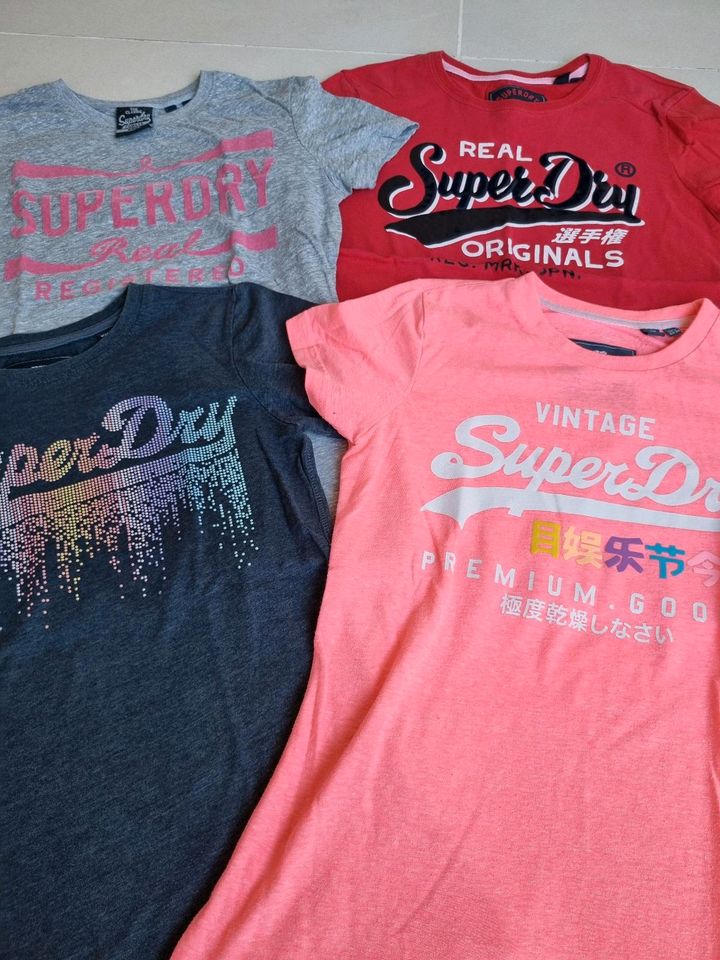 4 Damen T-Shirts von Superdry Gr 34/36 in Göttingen