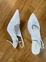 schicke weiße Schuhe Pumps Gr. 40 Hochzeit ! Versand mgl Sachsen - Wiedemar Vorschau