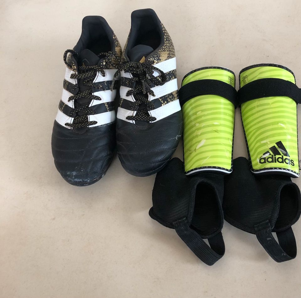 Addidas Fußballschuhe Größe 38 in Kindsbach