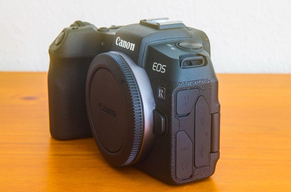 Canon EOS RP 26,2MP Systemkamera mit Objektiv 24 - 105mm in Baierbach