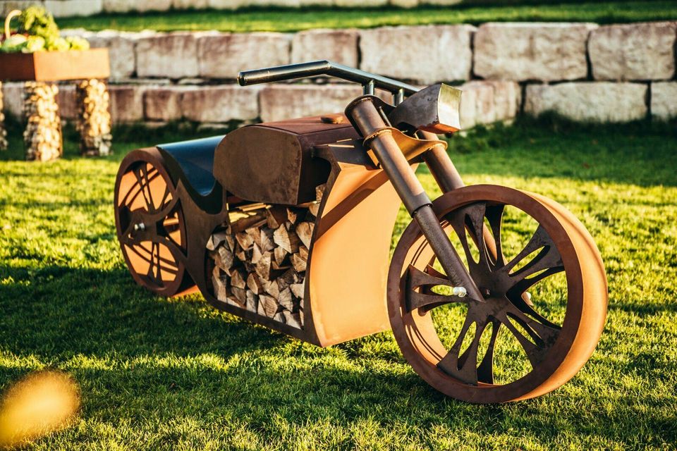 Grill-Stelle Motorrad 260 cm Corten-Stahl BBQ Holzkohle FREI HAUS in Herten