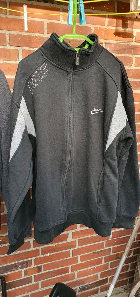 Nike Basefield Jacken Sweatjacken Gr. L XL in Hamburg