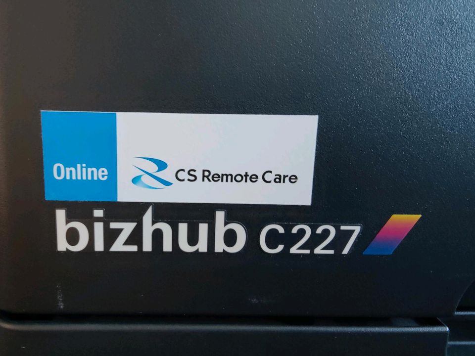 Konica Minolta Bizhub C227 !DEFEKT! Multifunktions-Drucker in München