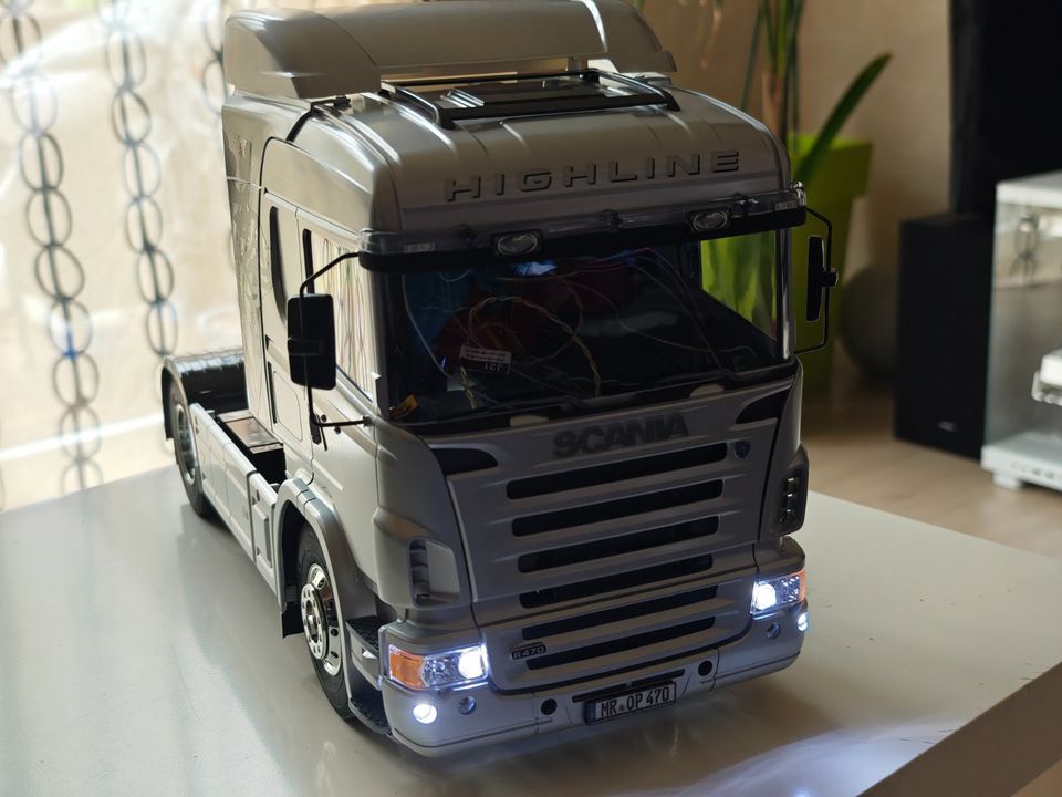 TAMIYA Scania R470 (Silber) RC LKW 1:14 inkl. MFC-03+Servonaut in Steffenberg