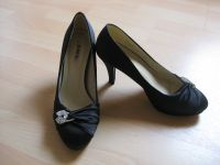 Pumps Gr.38 schwarz mit silberner Spange Bayern - Egglham Vorschau