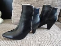 Schwarze Stiefeletten mit Strass | Größe 39 | wie Neu! Mecklenburg-Vorpommern - Stralsund Vorschau