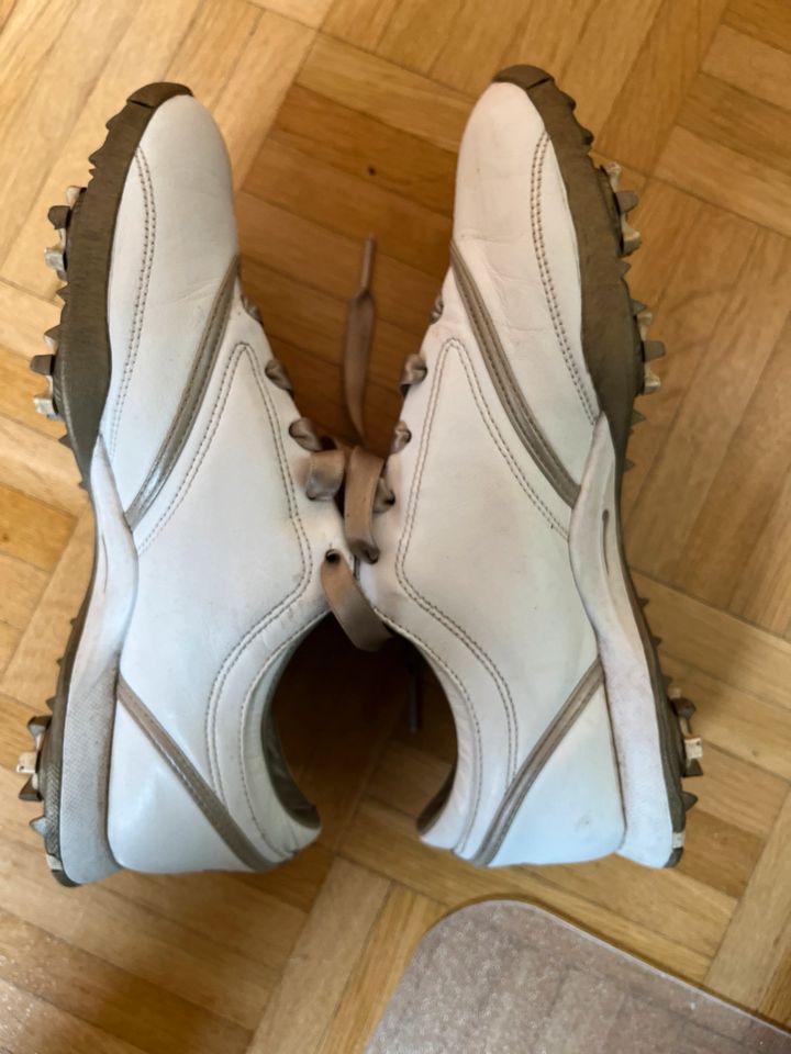 Golfschuhe Nike weiß 36,5 in Essen