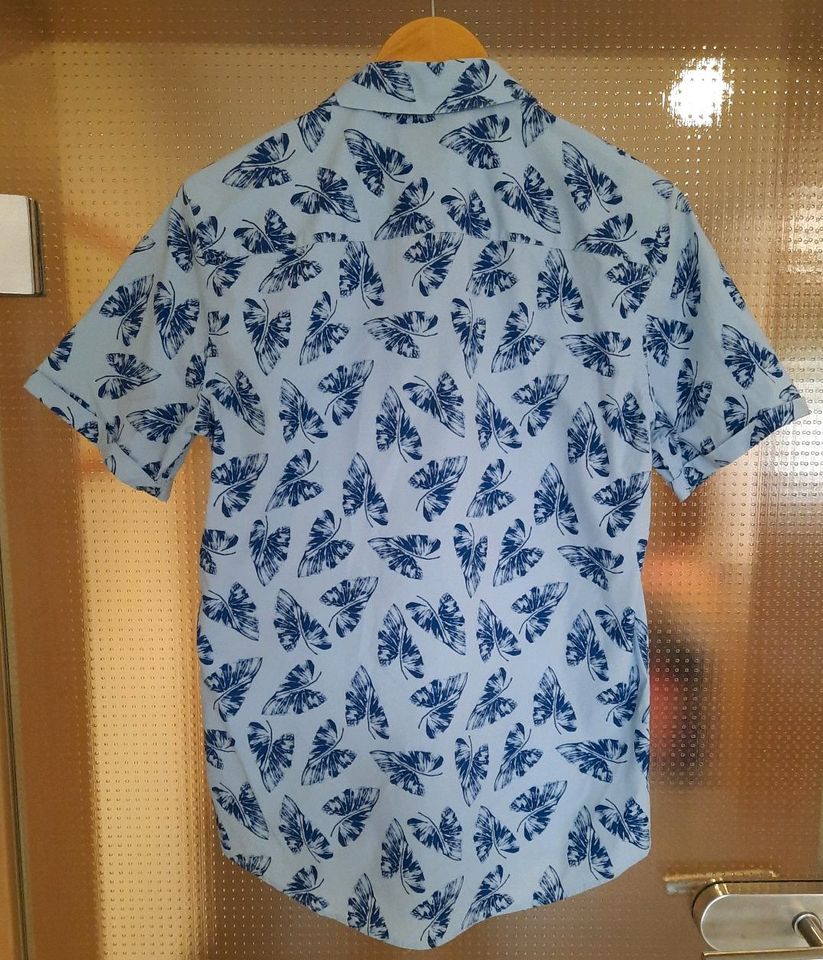 Sommerhemd Hawaii Hemd Hemd kurzarm Gr.S Casual Friday in Wilsdruff