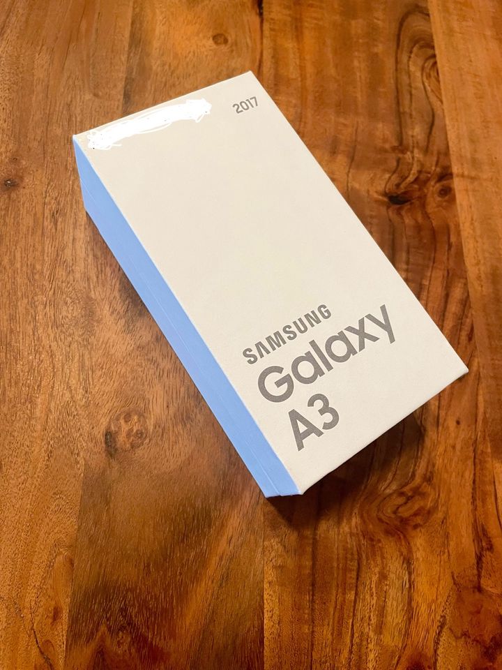 Samsung Galaxy A3 - 2017 - 16GB in Rödinghausen