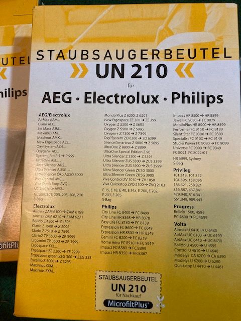 10 Staubsaugerbeutel + 3 Filter für AEG/Electrolux/Philips in Hamburg