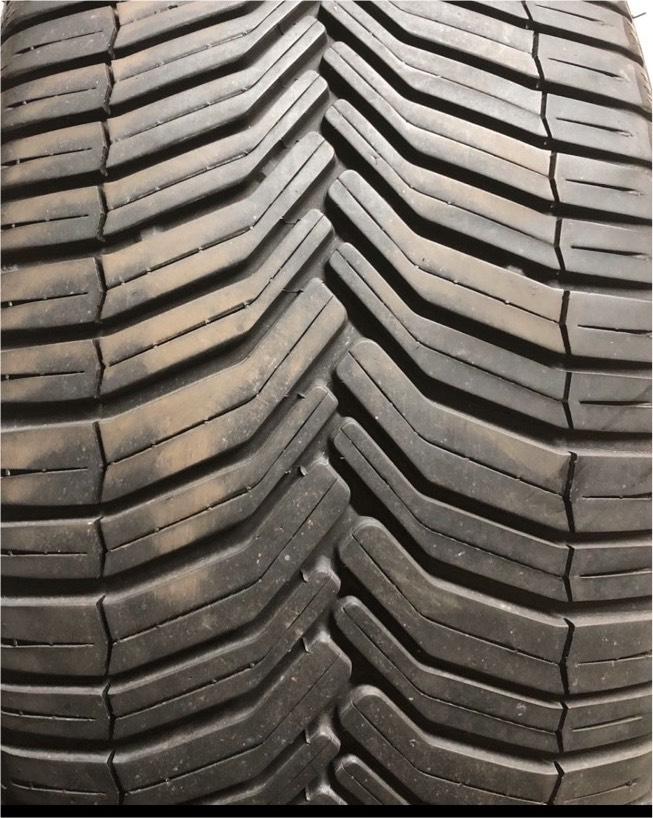 225 40 R18 92Y Michelin 4x Allwetterreifen inklusive Versand in Haiger