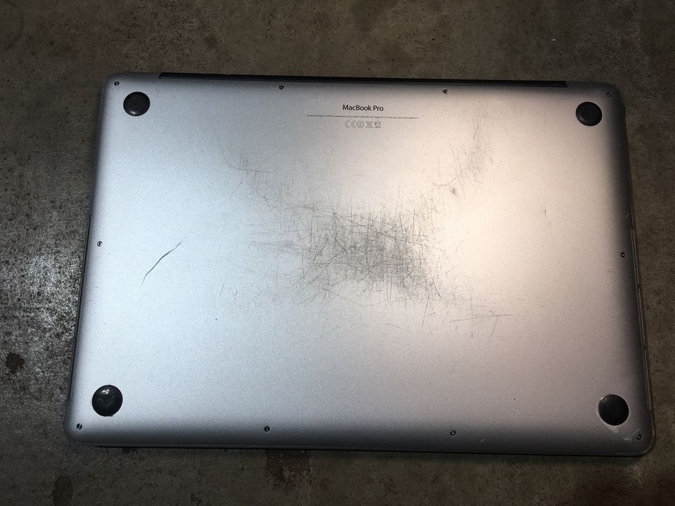 Macbook Pro 1398 / BJ 2013 / technisch 1A,optisch C, Batterie NEU in Berlin