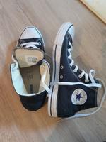 Schwarz/weiße Chucks in Gr. 42 Converse Lübeck - Schlutup Vorschau