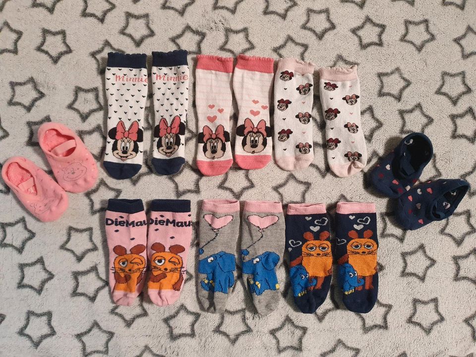 Strümpfe Socken 6 Paar Gr.86-92 74-80 Füßlinge Winnie Minnie Maus in Leipzig