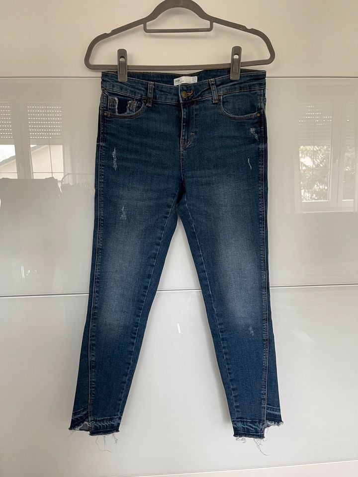 Zara Jeans Größe 38 in München