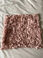 H&M Kissenhülle 45x45 cm Rosa Rosen Niedersachsen - Wolfenbüttel Vorschau