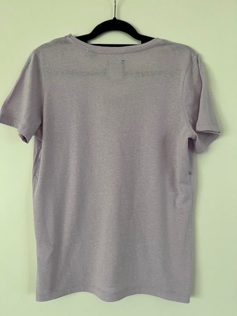 2 T-Shirts SuperDry (lavendel) / Manguun (hellblau) - Setpreis in Moers