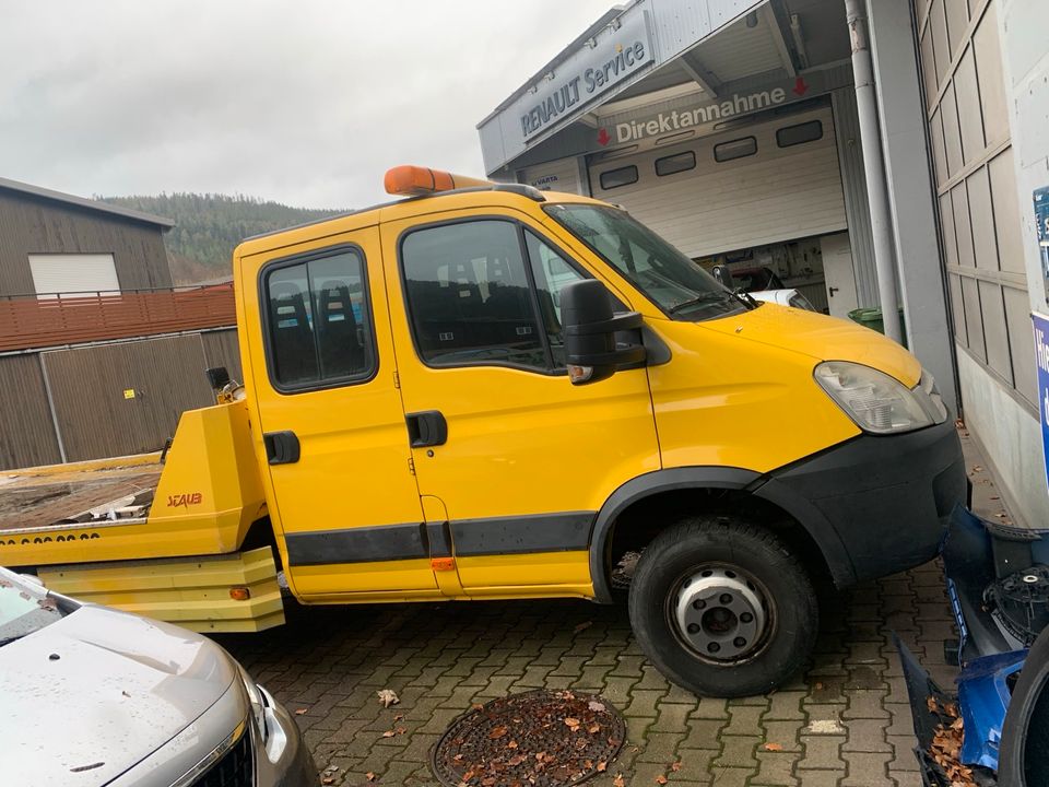 Iveco Daily Abschleppwagen mit schiebeplato !! in Schömberg b. Württ