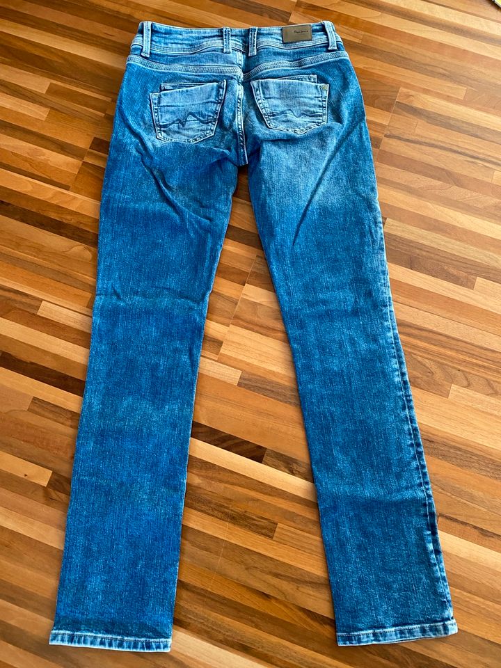 Pepe Jeans London Damen Modell Saturn Größe W26 L32 in Bad Salzungen