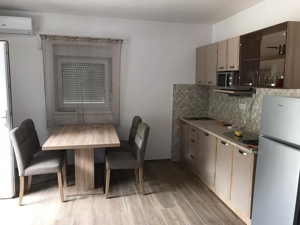 Kroatien, Region Senj: Haus mit vier Appartements - Immobilie H1733 in Rosenheim