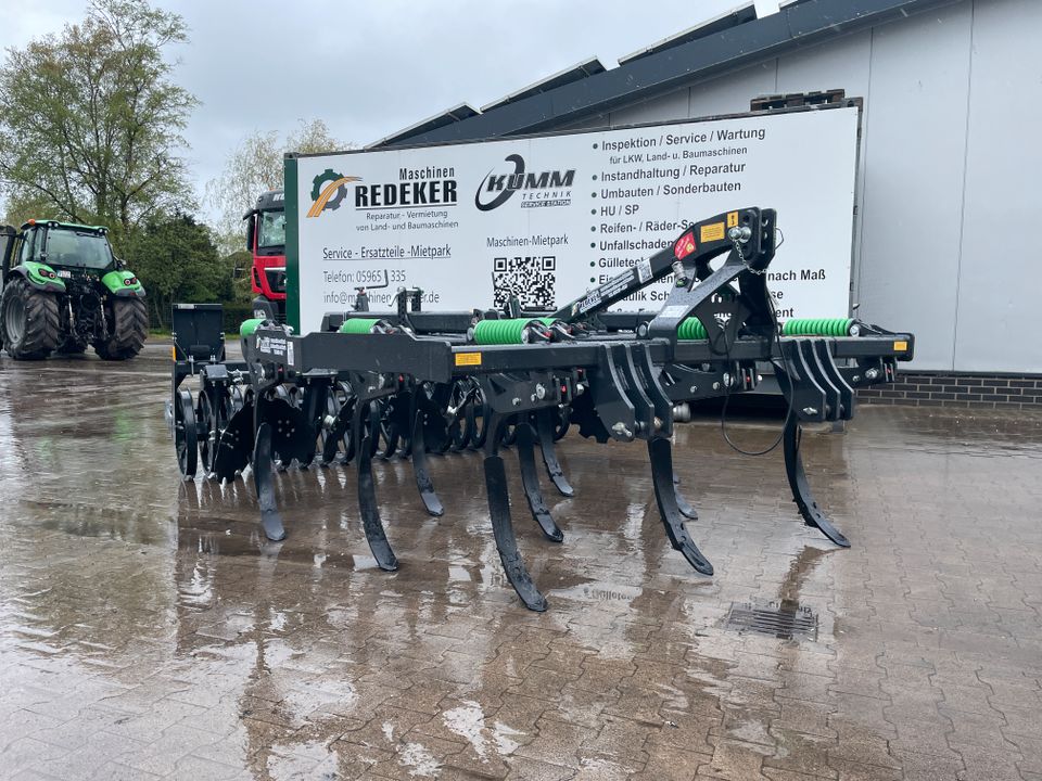 Mulchgrubber 3m Neumaschine Feder-Steinsicherung U-Profilwalze LED Beleuchtung in Klein Berßen