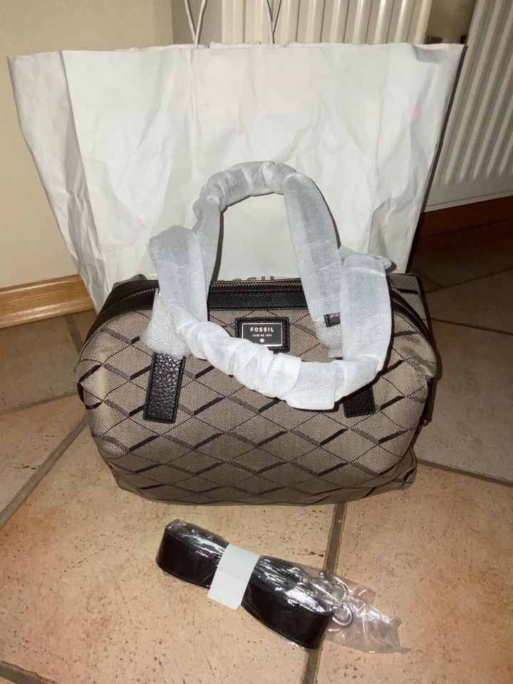 Tolle ausgefallene neue FOSSIL Tasche Ledermix erweiterbar 179€ in Büdingen