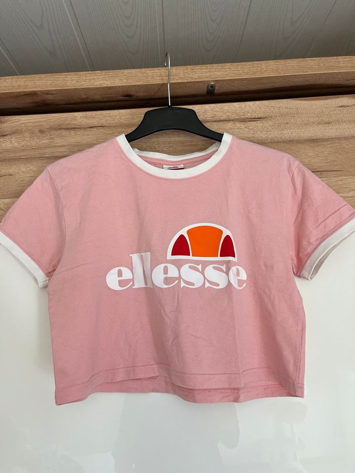 Cropped Tshirt von Ellesse M in Wallmerod