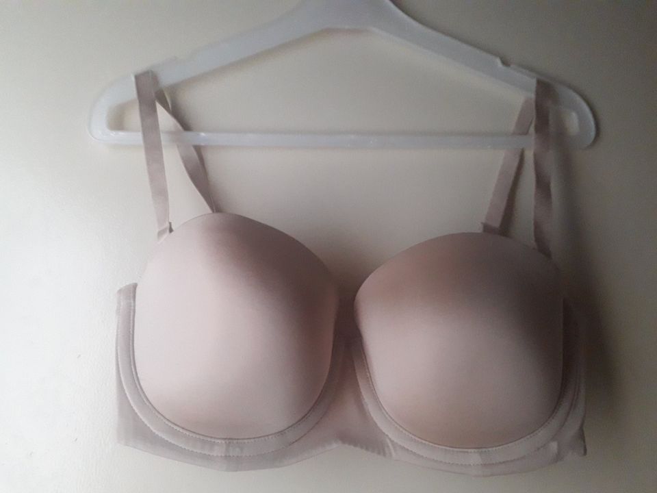 Beiger BH Push up mit Bügel abnehmbare Träger H&M 85D bester Zust in Wohlbach