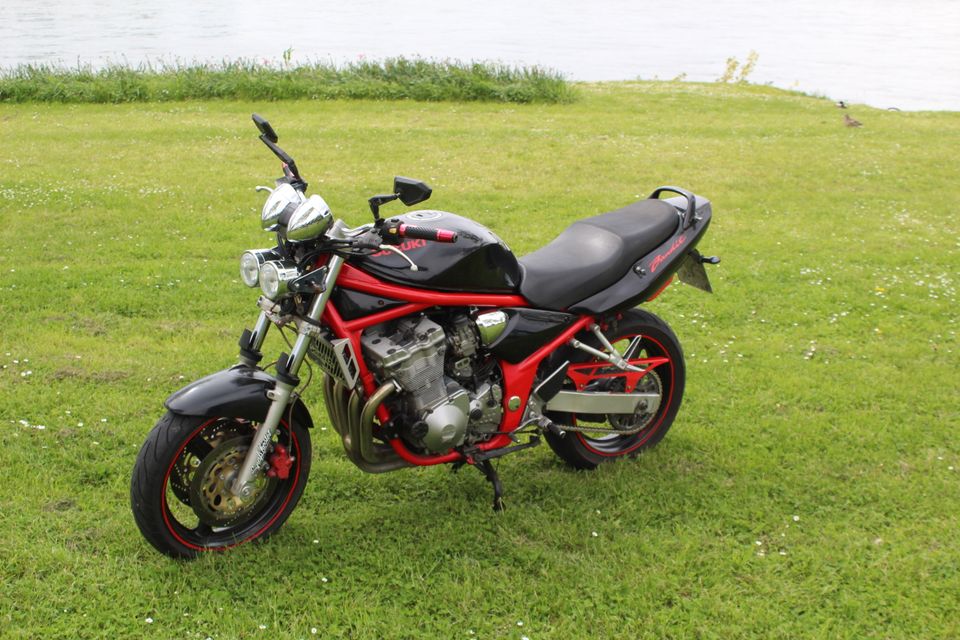 SUZUKI GSF 600 BANDIT - WVA8 in Bendorf