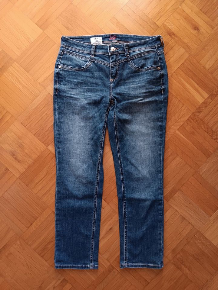 Street one Jeans denim blau W 27 Jane straight gerades Bein in Eschwege