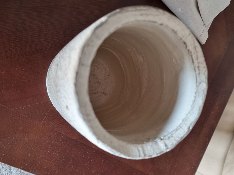 helle Vase aus Keramik -neu- in Burg (Dithmarschen)