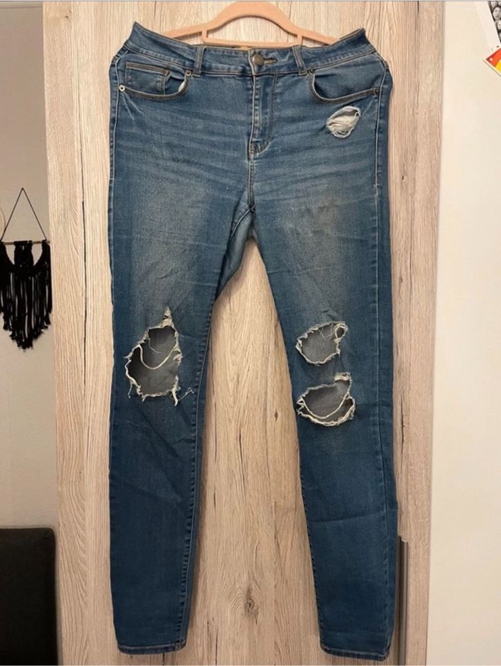 Jeans cut outs blau Löcher Janina 38 in Lindlar