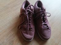 Reebok Royale Foam Lite Ortholite GR 8,5 bzw 39 Nordrhein-Westfalen - Dinslaken Vorschau
