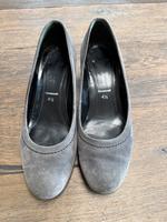 Gabor Damenschuh Pumps Gr. 37,5 Wildleder grau wie neu Wuppertal - Langerfeld-Beyenburg Vorschau