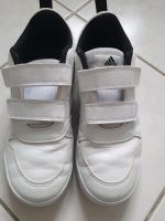 Adidas Kinder Turnschuhe / Sneaker/ Hallenschuhe Baden-Württemberg - Bischweier Vorschau