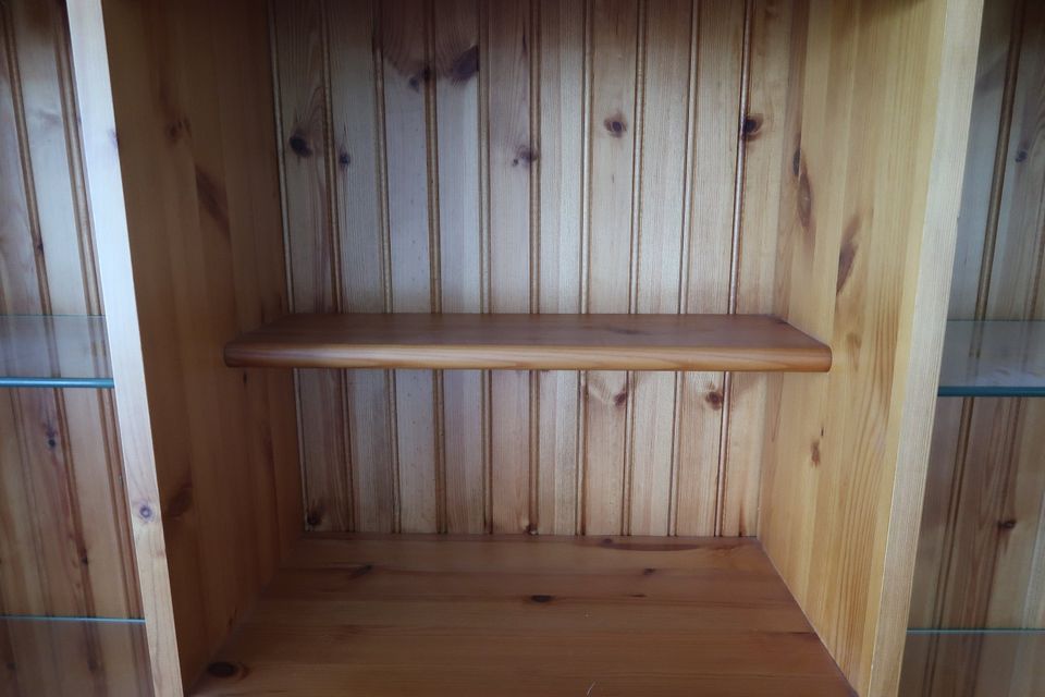 Schrank Anrichte 136 x 46 x 180 in cm in Stuttgart