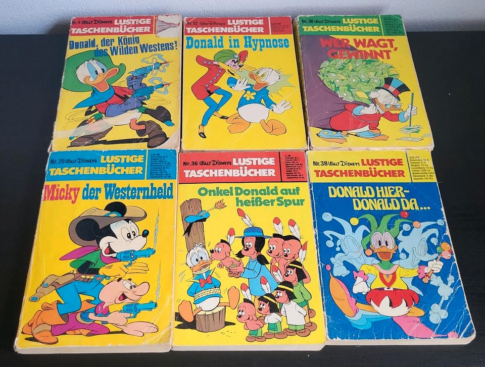 10 Bände Walt Disneys lustige Taschenbücher in Lübeck