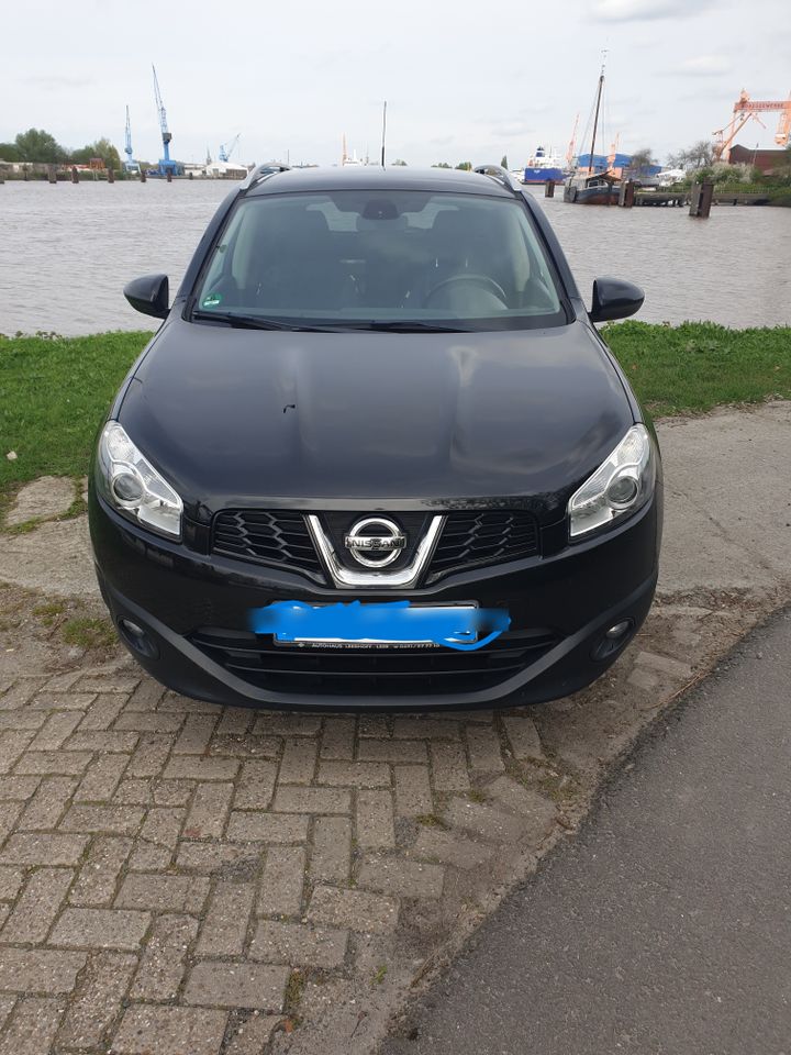 Auto  SUV Nissan in Emden