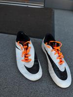Nike Fußballschuhe Stollen (37,5) Hessen - Hauneck Vorschau