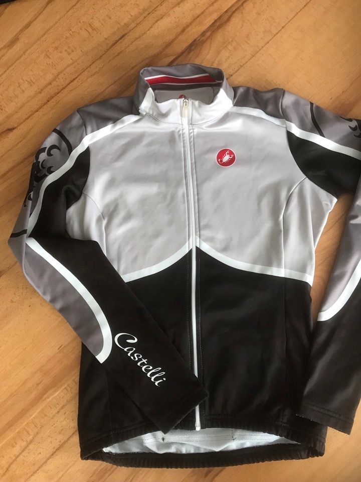 Fahrradjacke Castelli Langarmjacke in Seligenstadt