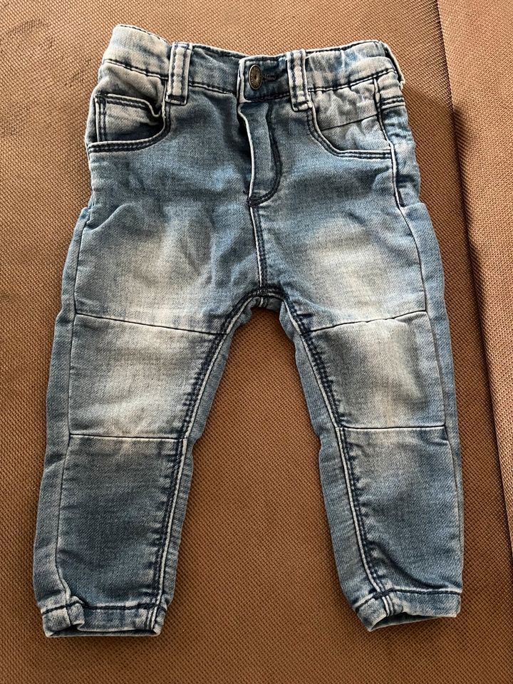 Babyface Jeanshose Gr. 68 wie neu in Rinchnach