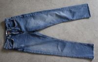 Gr. 34 (XS) High Waist Slim Fit Jeans ripped Fransen ZARA Schleswig-Holstein - Hohenwestedt Vorschau