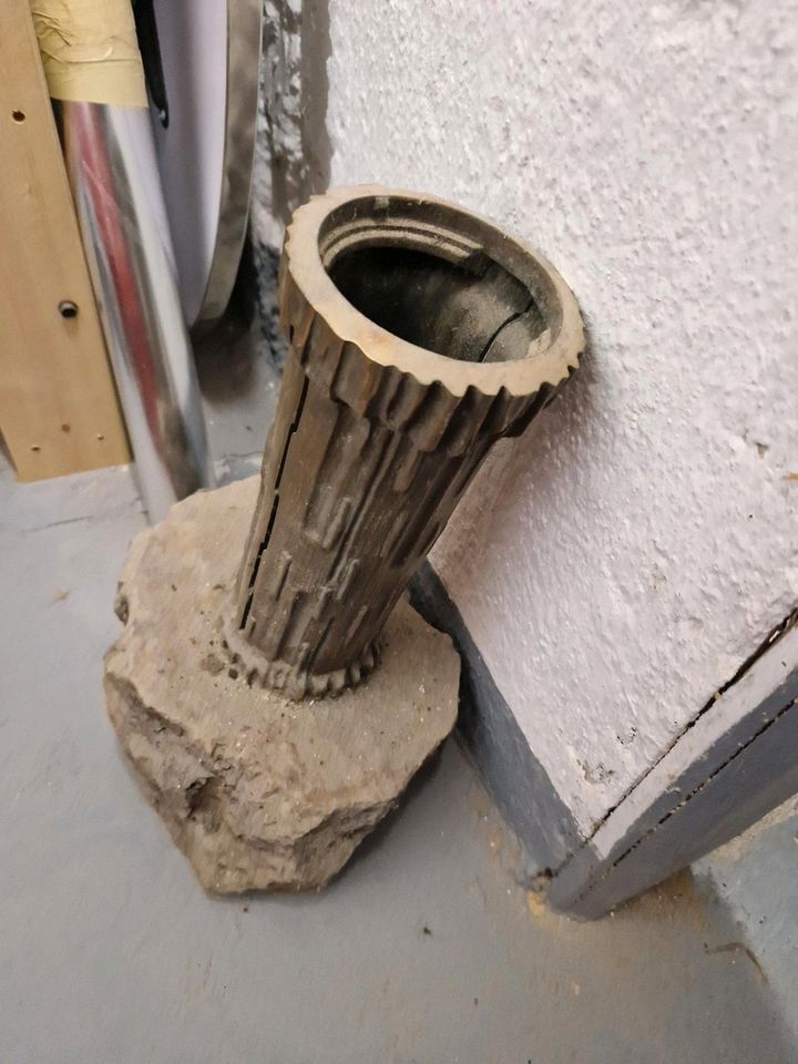 Vase für Grab, Grabvase auf Stein in Lennestadt