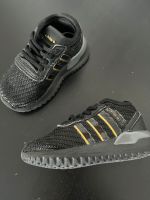 Adidas Kinderschuhe Größe 21 Schwarz-Gold Nordrhein-Westfalen - Kaarst Vorschau