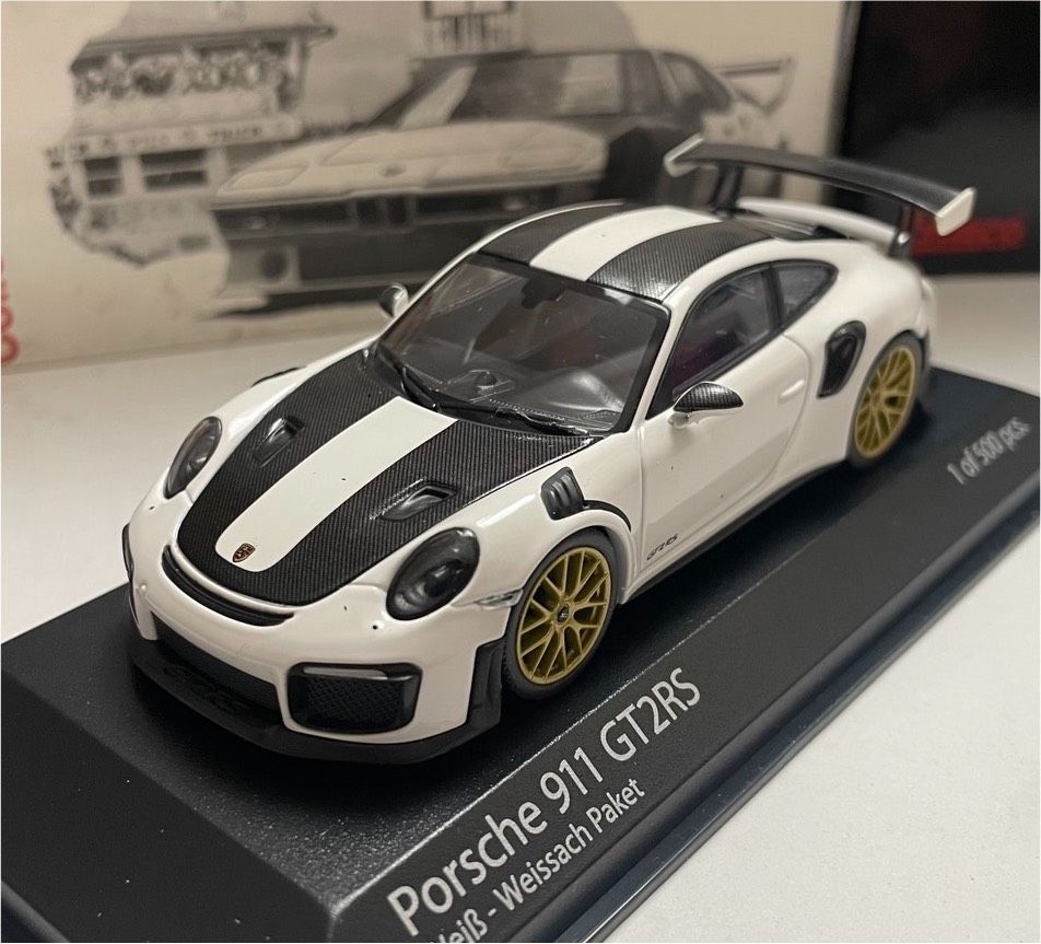 Minichamps 2018 (991.2) Porsche 911 GT2-RS Modellauto 1:43 in Hamburg