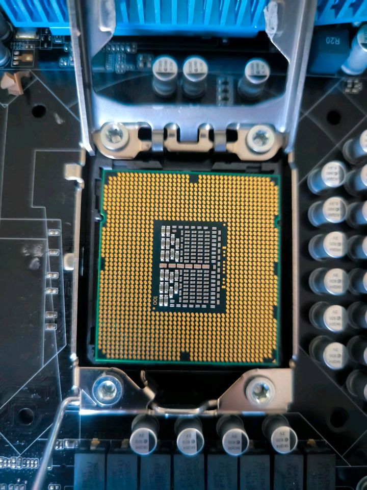Intel i7 950 LGA 1366 3 GHz mit Silverstone NT06 E Kühler in Göda
