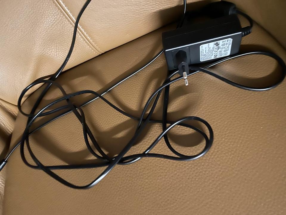 Fernsehsessel Funktion Akku Ledersessel elektrisch defekt in Essen