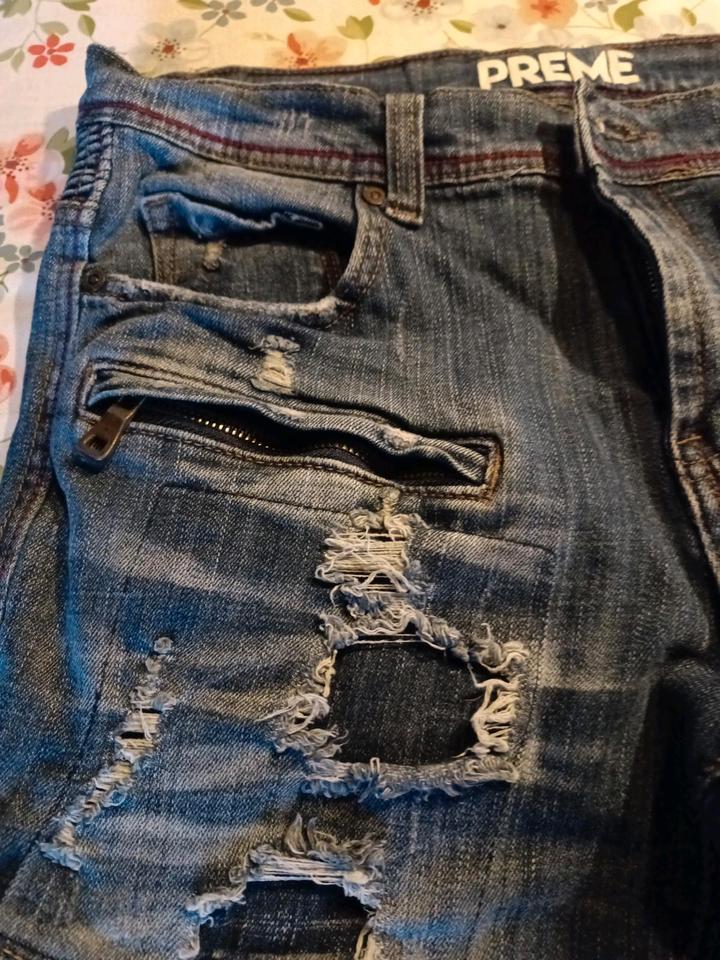 PREME Jeanshose, Hose tolles Design Größe 34 W 33 L gebraucht in Vilseck