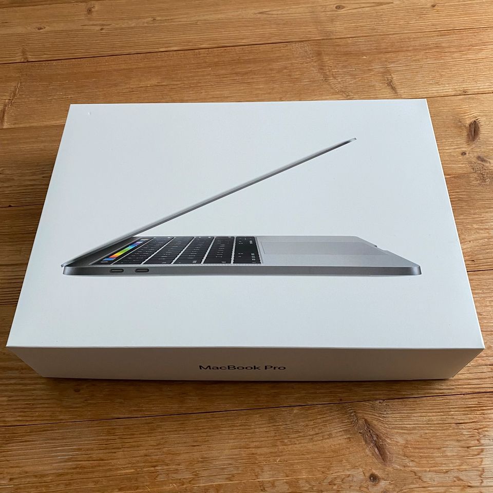 MacBook Pro 13“ | Touchbar | 500 GB SSD | Ende 2016 in Leipzig
