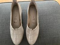 Tamaris Schuhe Gr 38 silber Bayern - Essenbach Vorschau